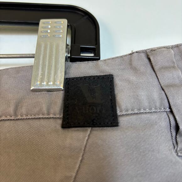 Vuori Collins Chino Mens Twill Pants Size 34 Cocoa Stretch Travel Office NWT - Picture 7 of 12